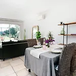 Flucht In Domaene Givaudan By Interhome Cavillargues