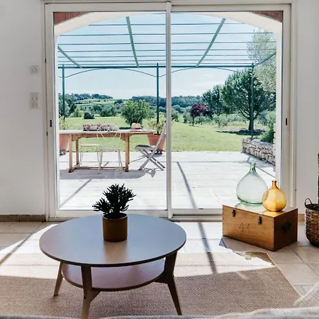 Flucht In Domaene Givaudan By Interhome 펜션