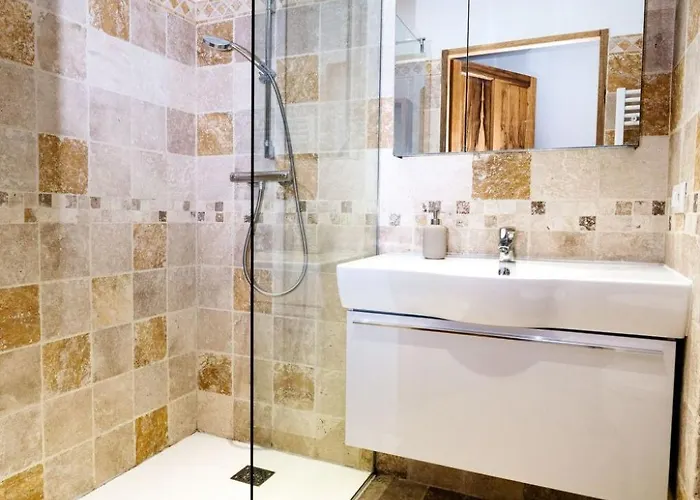 Flucht In Domaene Givaudan By Interhome Cavillargues