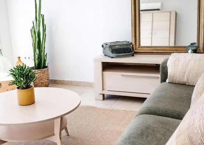 Flucht In Domaene Givaudan By Interhome * Cavillargues