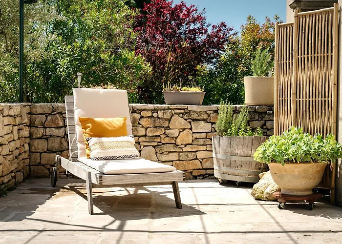Flucht In Domaene Givaudan By Interhome Cavillargues
